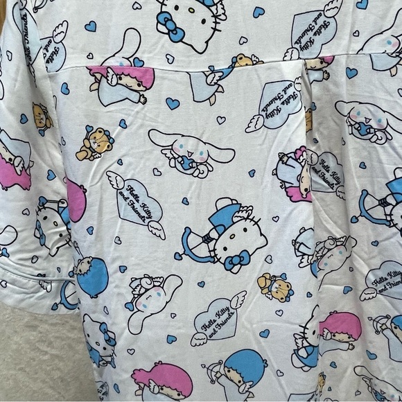 Hello Kitty and friends Sanrio button up shirt women’s small pajama top - Picture 3 of 8